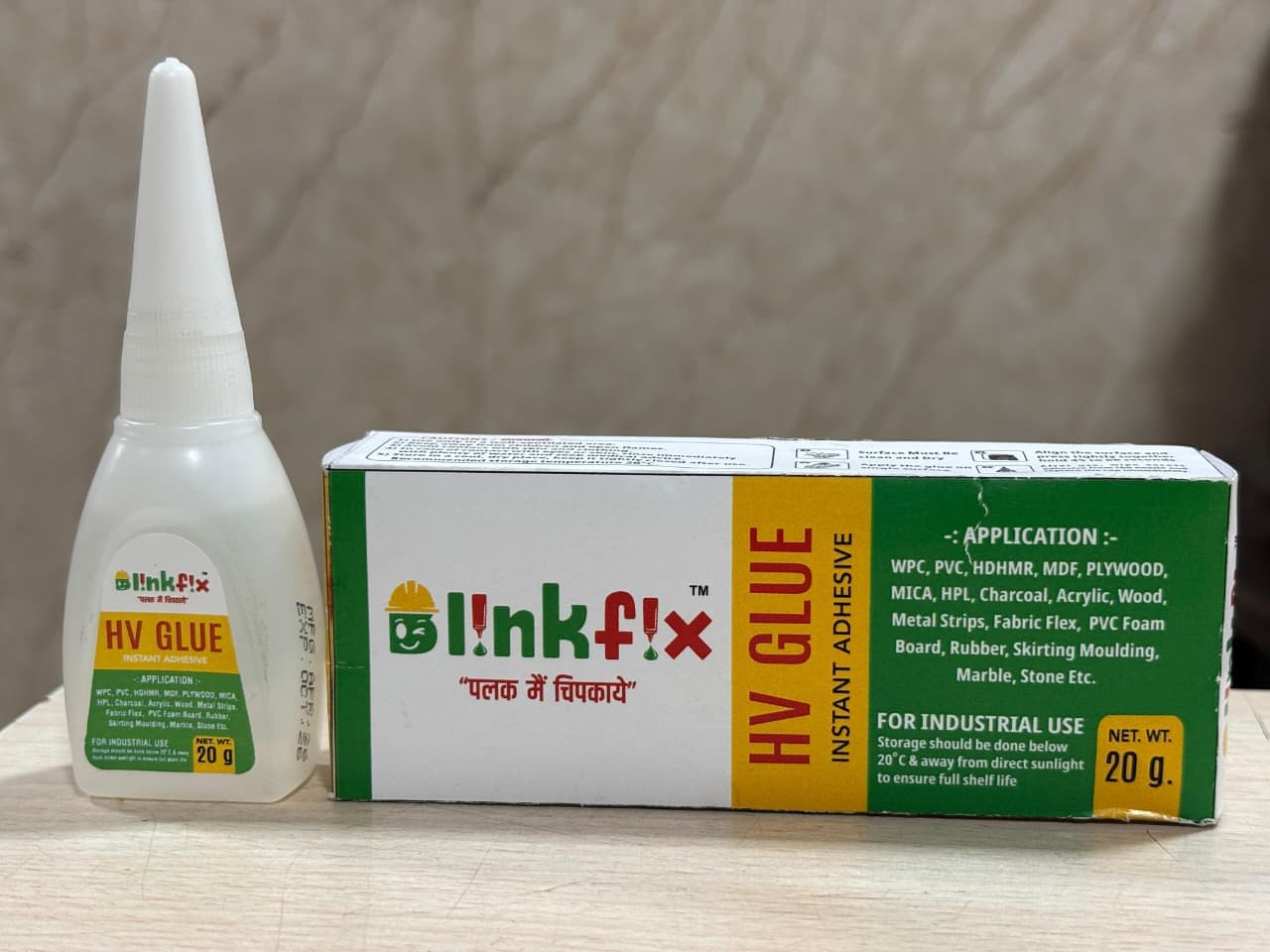 Application of BlinkFix HV Instant Glue Applying BlinkFix HV Instant Adhesive on wood surfaces